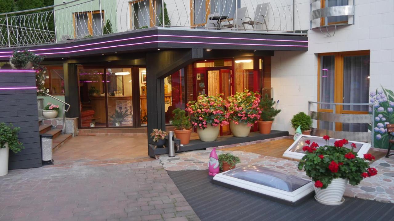 To Tu Bed & Breakfast Мронгово Екстериор снимка