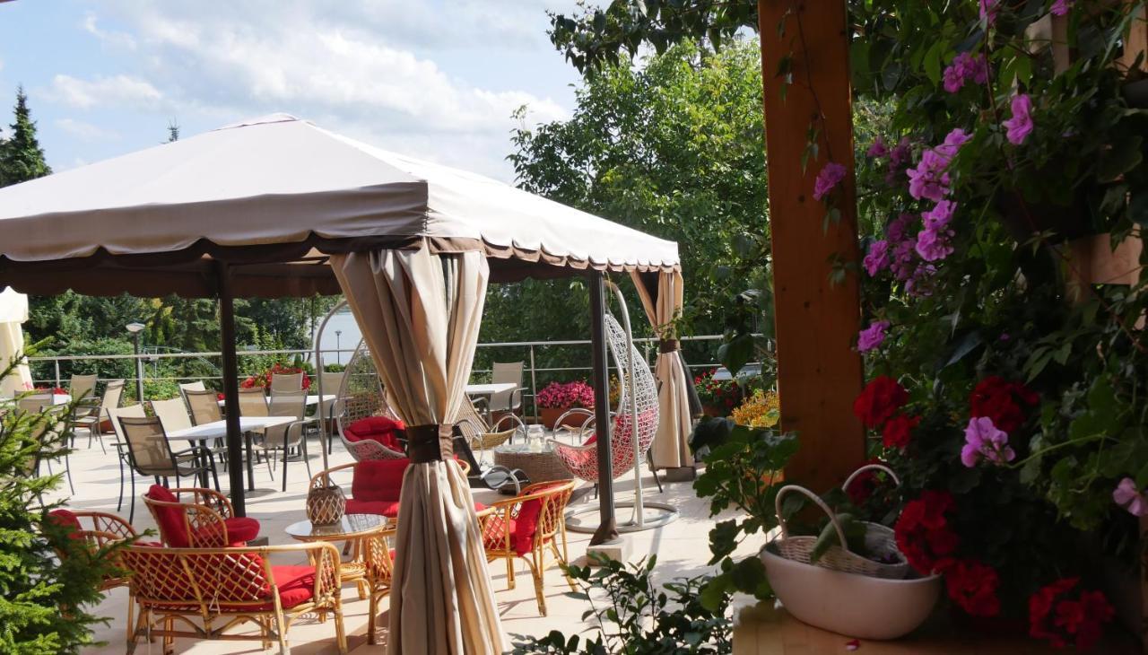 To Tu Bed & Breakfast Мронгово Екстериор снимка