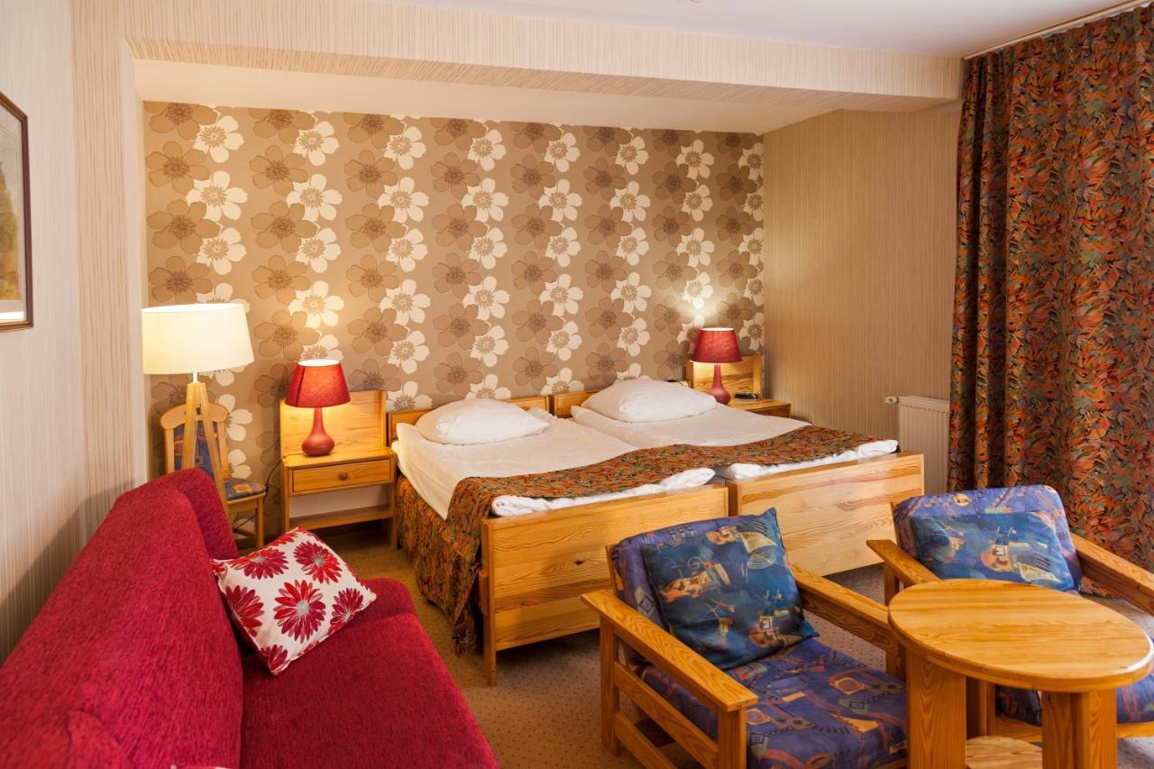 To Tu Bed & Breakfast Мронгово Екстериор снимка