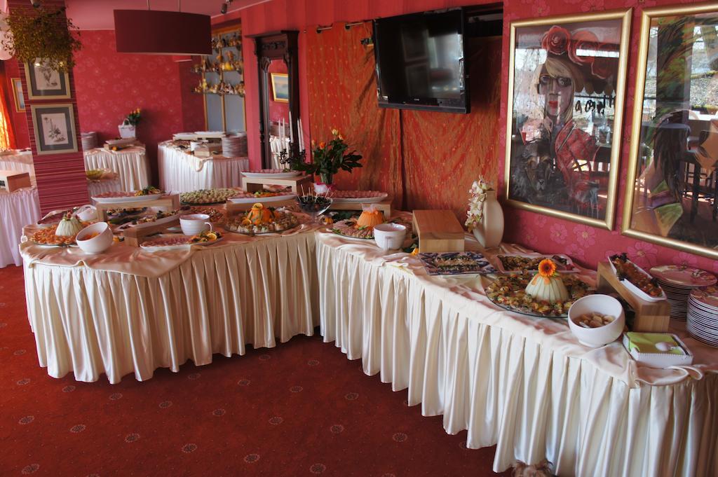 To Tu Bed & Breakfast Мронгово Екстериор снимка