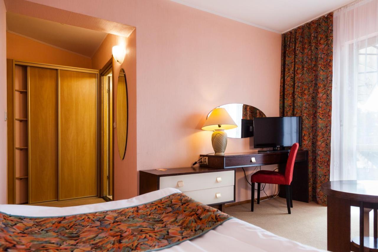 To Tu Bed & Breakfast Мронгово Екстериор снимка
