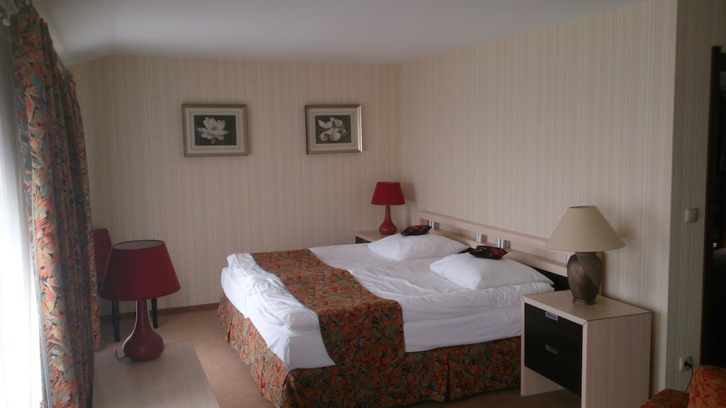 To Tu Bed & Breakfast Мронгово Екстериор снимка